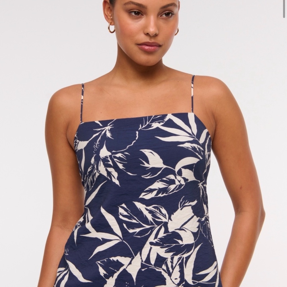 Abercrombie & Fitch Navy and White scarf satin top